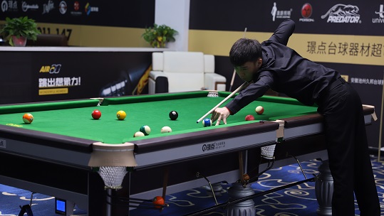 展现出较以 展现出较以