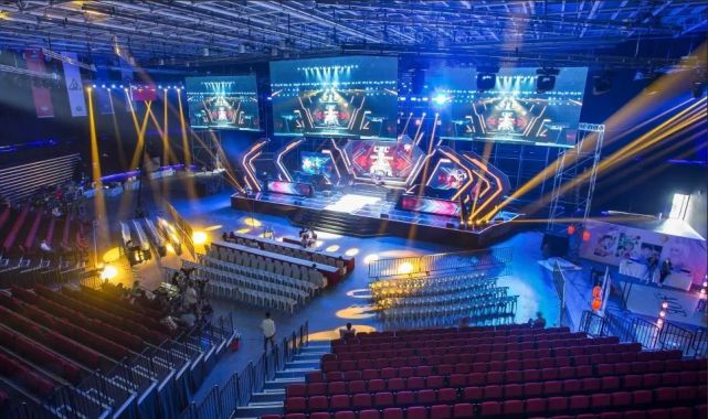 孤胆英雄的 孤胆英雄的